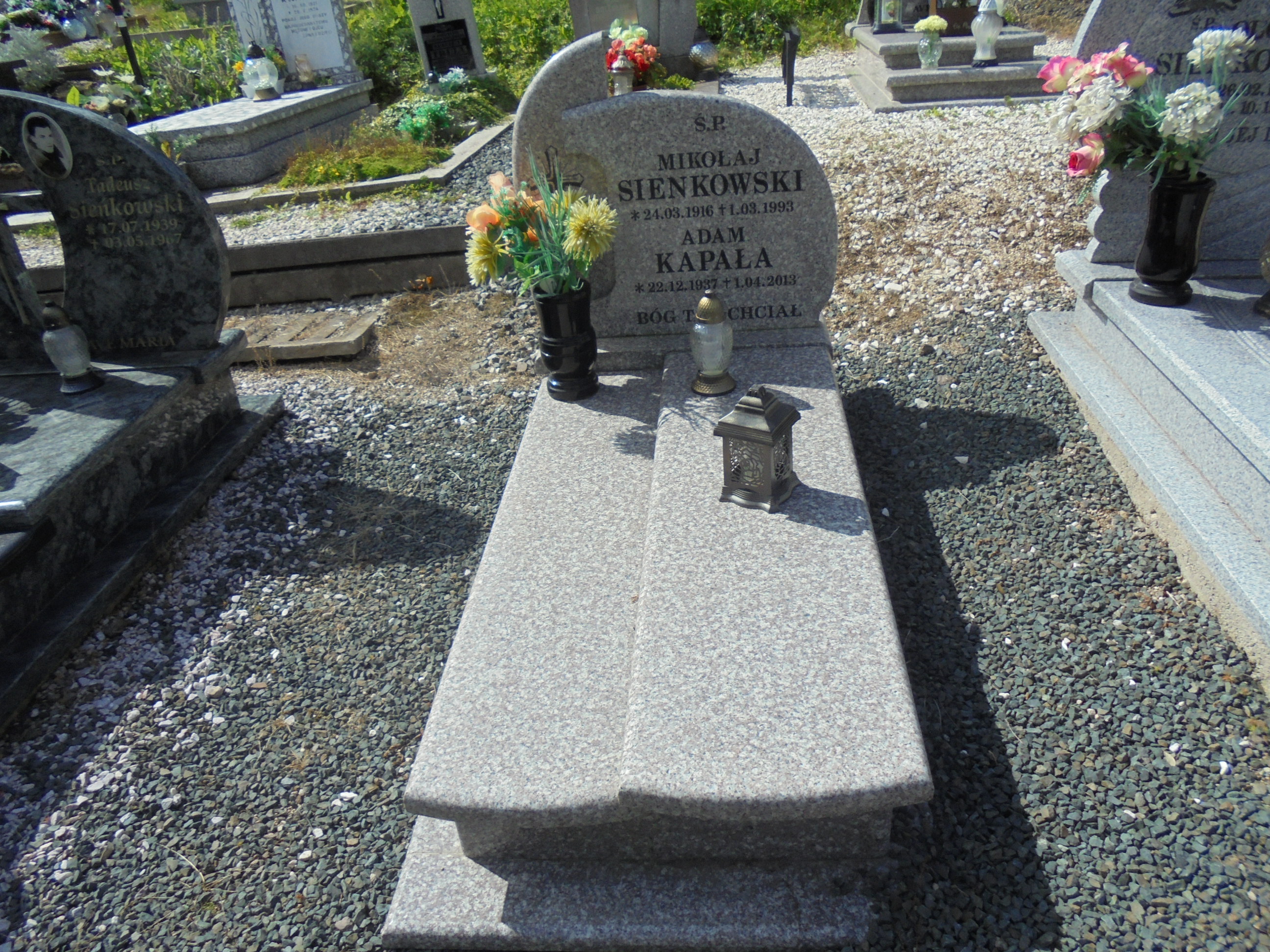 Grób Adam Kapała